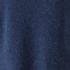 Closeup of 58% wool, 26% polyamide, 14% alpaca, 2% elastane