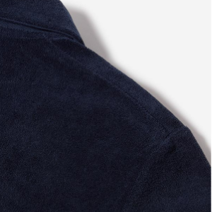 Closeup of Dropped shoulder seam