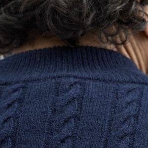 Closeup of Ribbed Collar