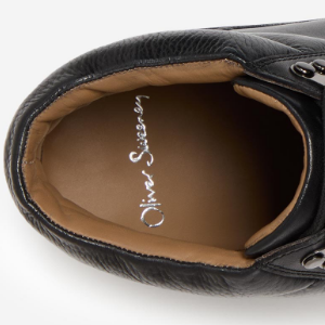 Closeup of EVA commando sole