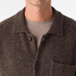 Closeup of Unstructured collar