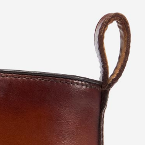 Closeup of Heel pull tab