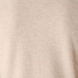 Closeup of 58% wool, 26% polyamide, 14% alpaca, 2% elastane