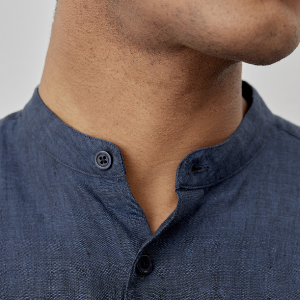 Closeup of Grandad collar