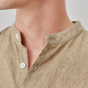 Closeup of Grandad collar