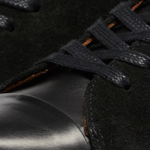 Closeup of Calf suede and calf leather upper