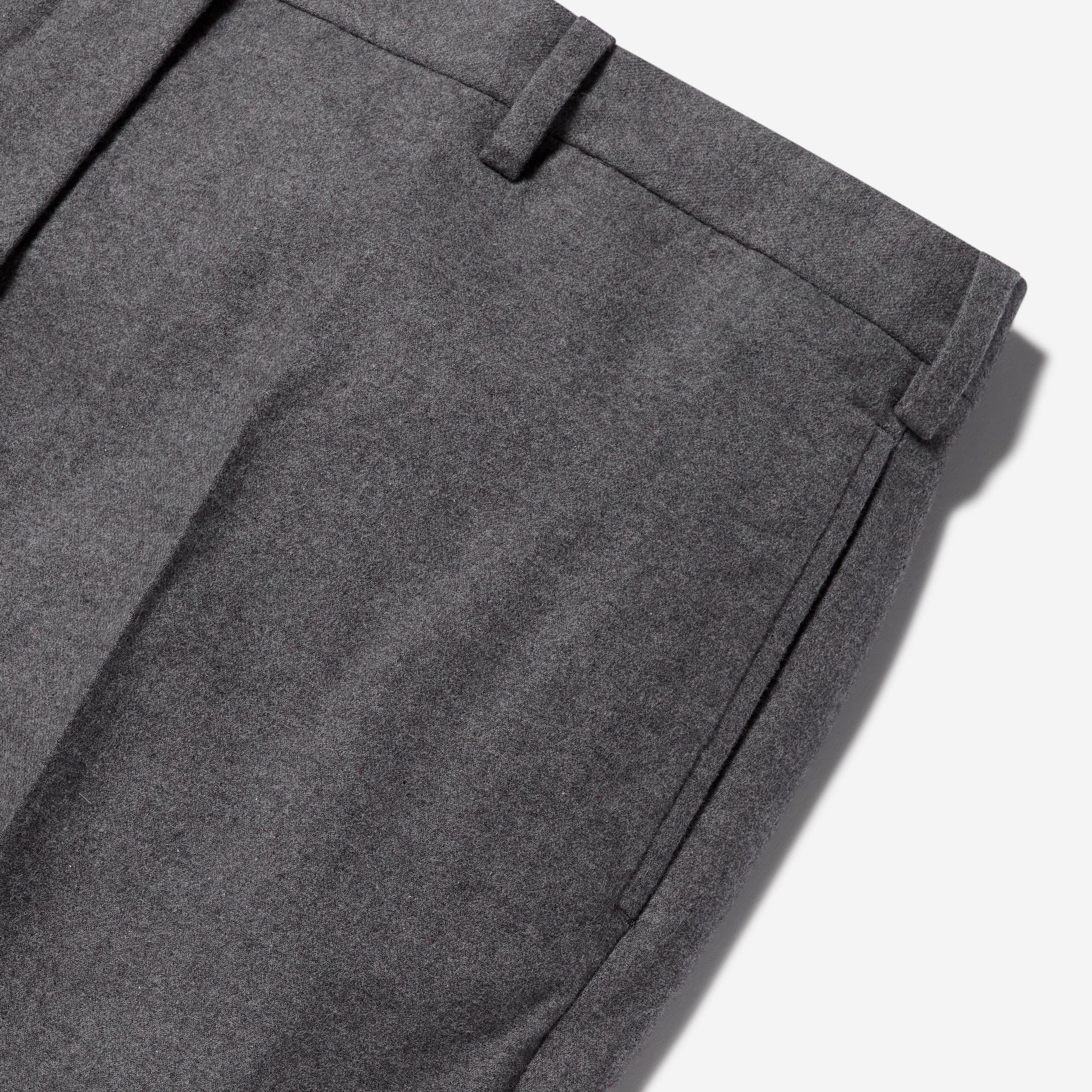 Penela Grey