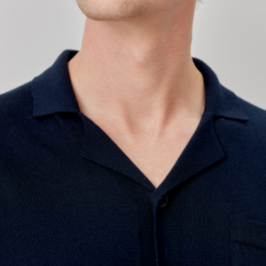 Closeup of Riviera collar