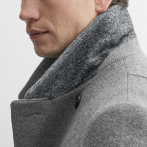 Closeup of Tonal felt under collar