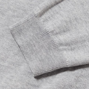 Closeup of Ribbed cuffs & hem