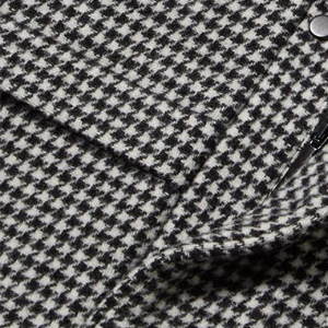 Closeup of 70% wool, 25% Polyamide, 5% cashmere
