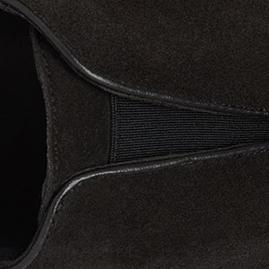 Closeup of Concealed elasticated gusset