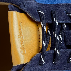 Closeup of Contrast leather heel & tongue