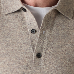 Closeup of Ribbed 3 button placket