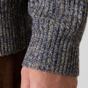 Closeup of Ribbed cuffs & hem