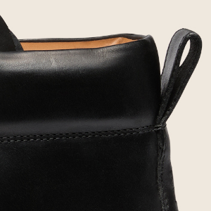 Closeup of Padded collar & heel pull tab