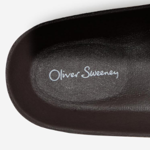 Closeup of Leather footbed