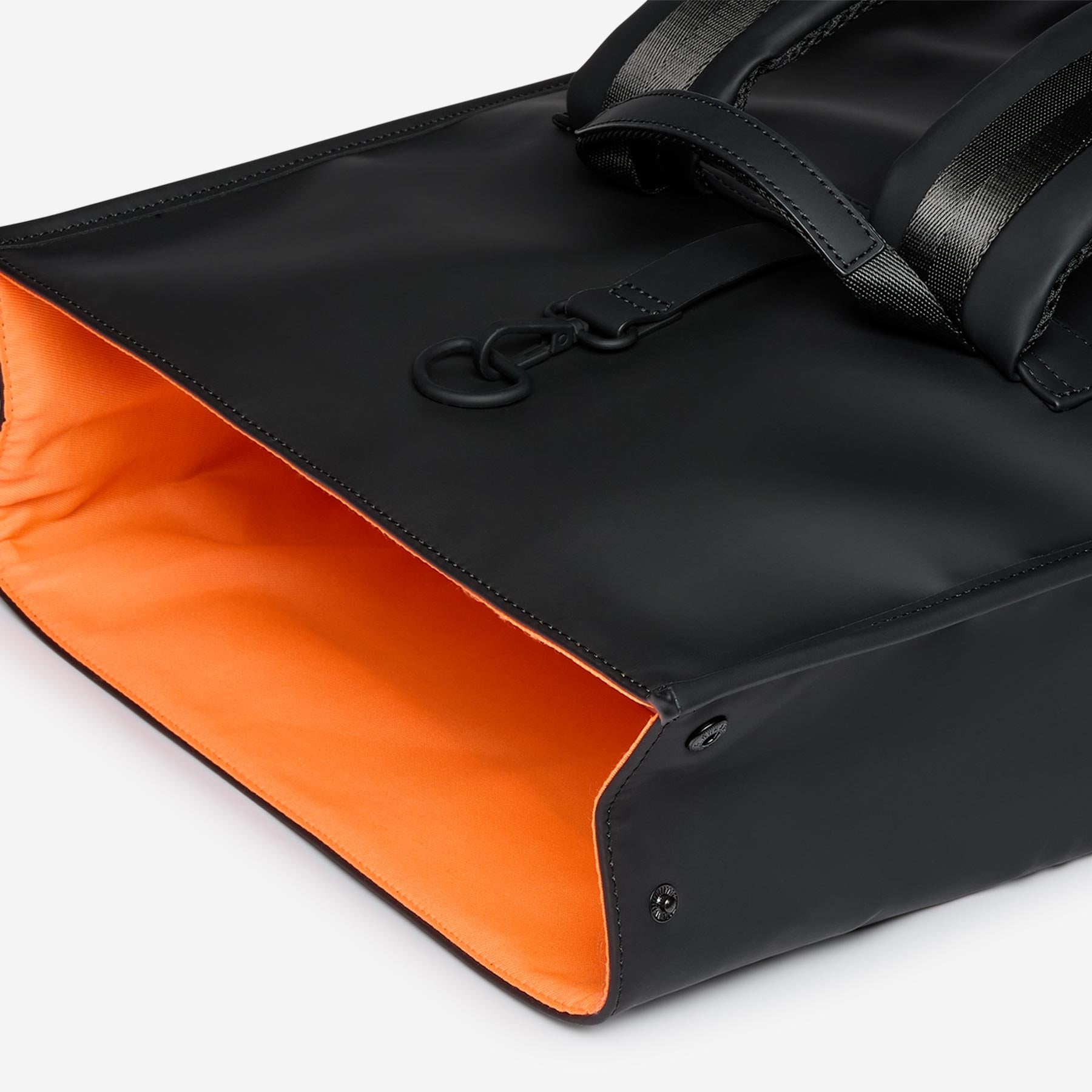 4way Bag／Hypalon black Croxall Black | Men's Bags | Oliver Sweeney