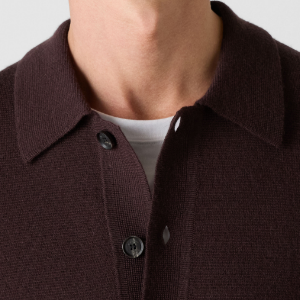 Closeup of Unstructured collar