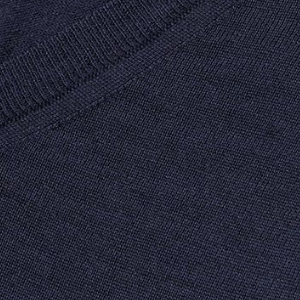 Closeup of 27 gauge knit & marled yarn