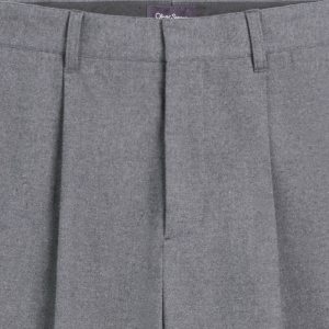 Closeup of Single front pleats