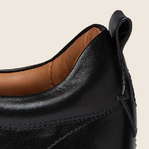 Closeup of Padded collar & heel pull tab