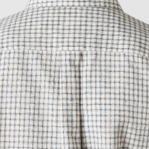 Closeup of Rear box pleat
