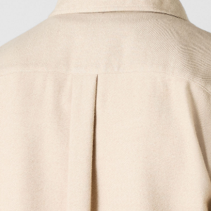 Closeup of Rear box pleat