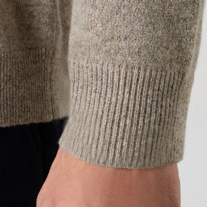 Closeup of Ribbed cuffs & hem