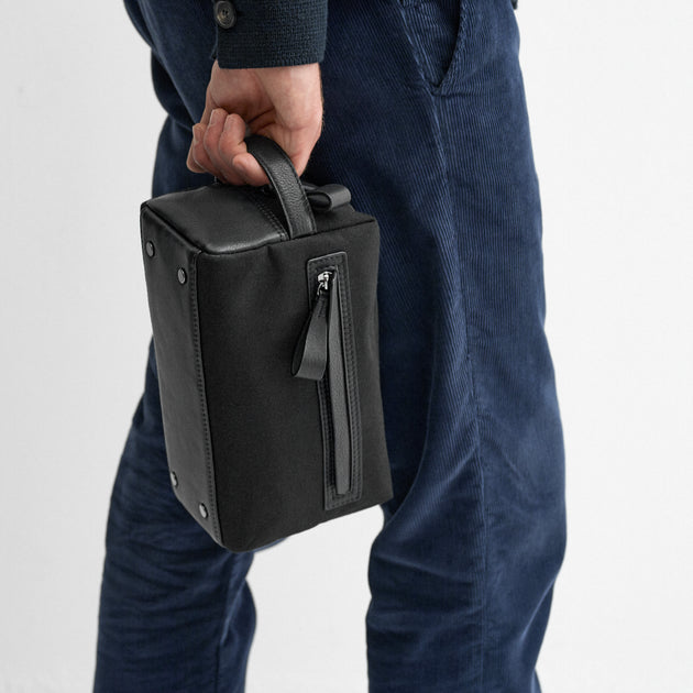 Hartwell Black Canvas