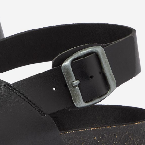 Closeup of Elasticated heel strap