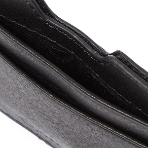 Closeup of Twill lined centre slot