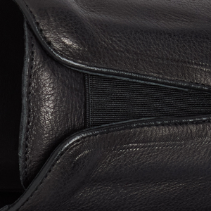 Closeup of Concealed elasticated gusset