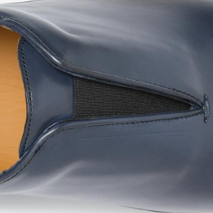 Closeup of Concealed elasticated gusset