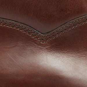Closeup of Pull-up calf leather upper