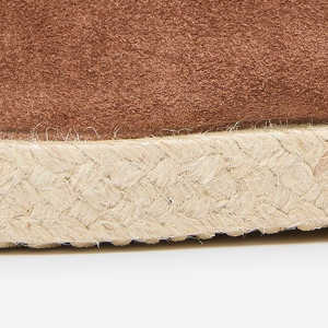 Closeup of Woven jute sole edge