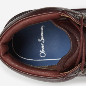 Oliver sweeney rispond online