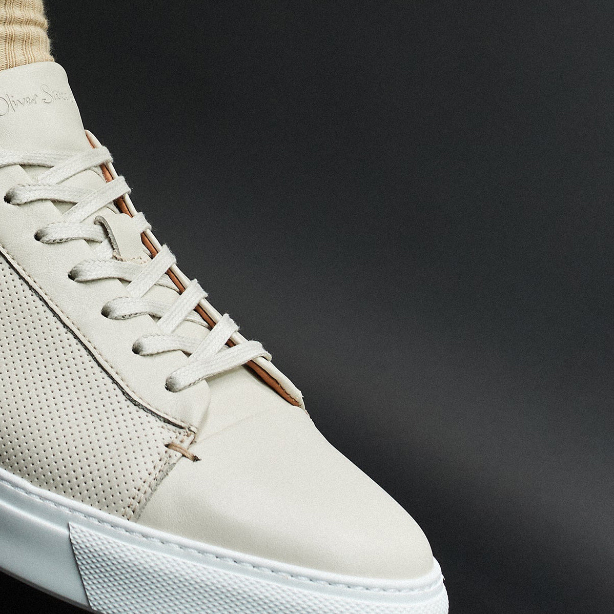 Almada Off White