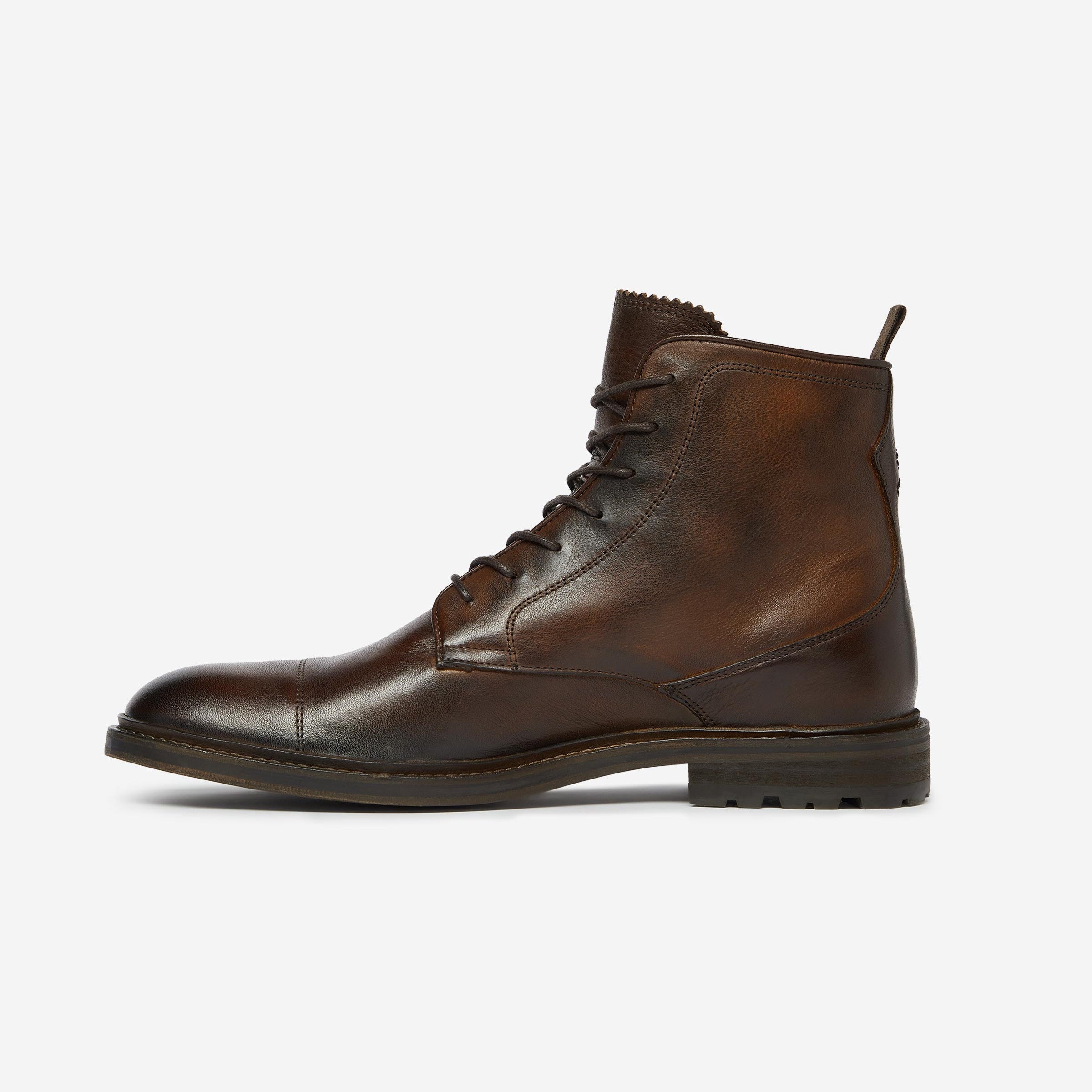 Chaves Dark Brown