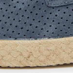 Closeup of Woven jute sole edge