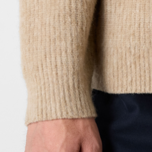 Closeup of Ribbed cuffs & hem