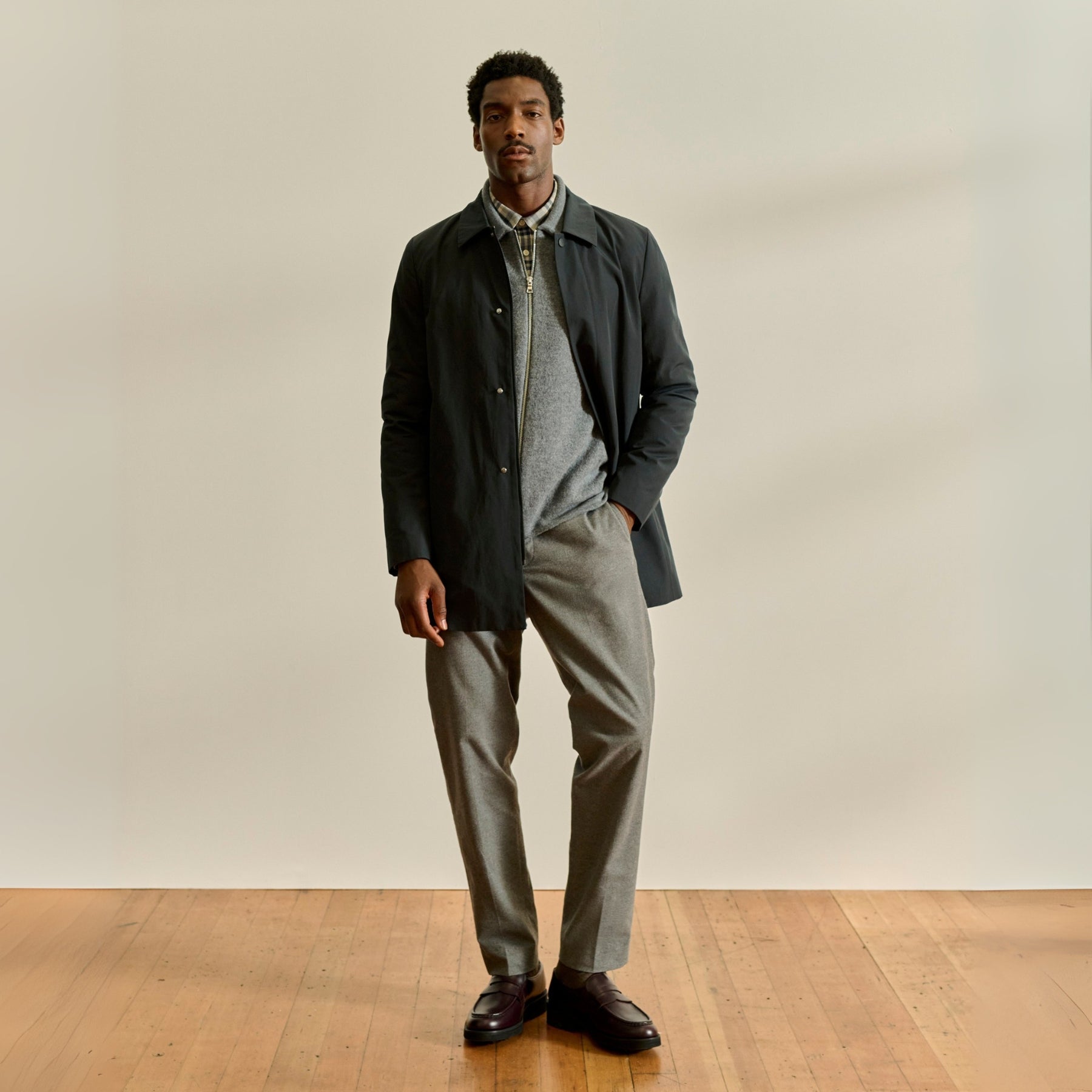 Penela Grey Flannel Trousers | Men's Trousers | Oliver Sweeney