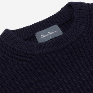 Closeup of Ribbed tubular collar